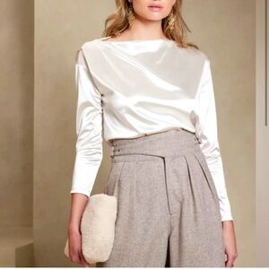 Banana Republic SATIN OFF-SHOULDER
TOP , Size XS